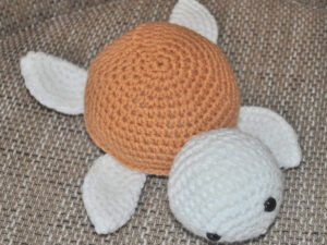 Crochet Turtle Toy | White/Sand